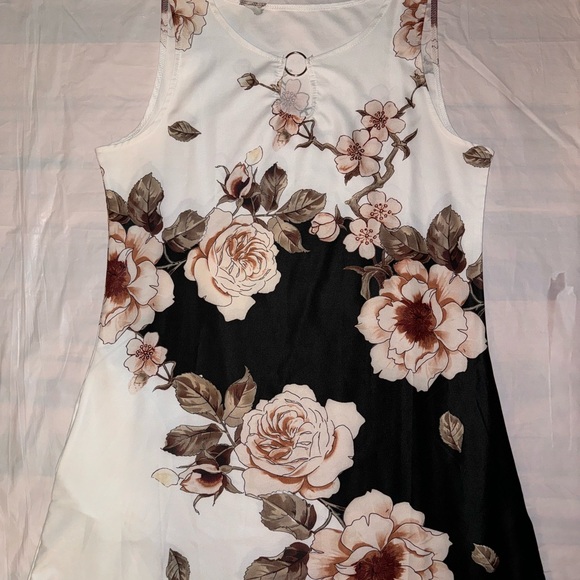 Floral Sleeveless Maxi Dress - Picture 2 of 6